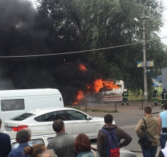 У Чернівцях згорів кіоск фаст-фуду