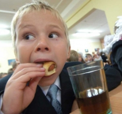 Городской совет отказался кормить школьников за счёт бюджета Черновцов