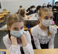 В школах Черновцов занятия проходят в масках