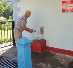 У Чернівцях можна безкоштовно взяти воду, яка пройшла 7 ступенів очистки