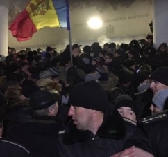 В соседней Молдавии разгорается державный переворот