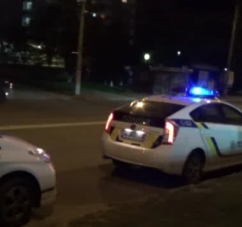 На Героїв Майдану - аварія за участі поліції (відео)