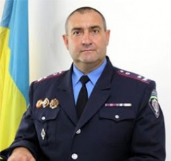 Черновицкий заместитель начальника полиции поднимал флаг ДНР в Волновахе?