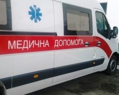 Сьогодні у Чернівцях просто посеред вулиці помер літній чоловік, а вчора медики запустили серце 28-річному
