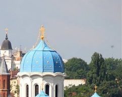 Яку чернівецьку церкву вважають шедевром України?