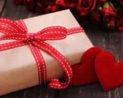 Що подарувати коханій людині на День святого Валентина?