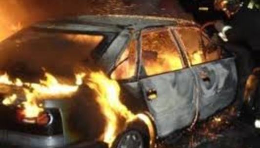 У Чернівцях на ходу загорілася машина