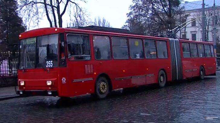 Мер Чернівців назвав «моральними уродами» пліткарів, які кажуть, що тролейбуси псують самі тролейбусники