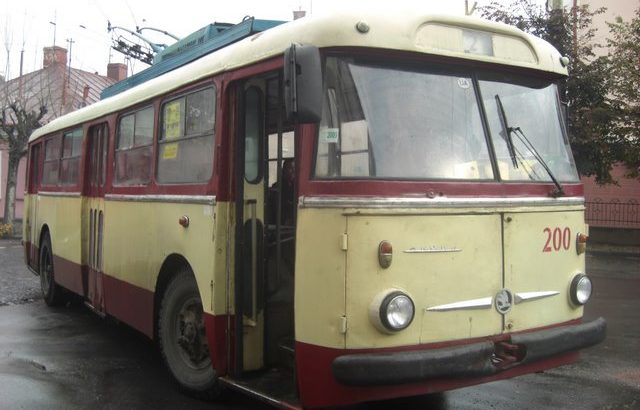 Вінниця хоче придбати тролейбус, який курсував у Чернівцях 40 років