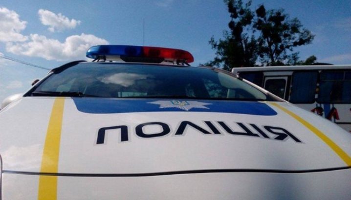Поліцейського, який  у Чернівцях керував авто у нетверезому стані, відсторонили від роботи