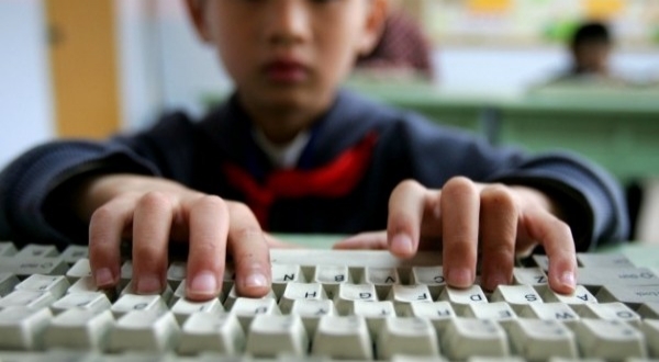 У Чернівецькій області 11-річний хлопчик перерахував заощадження батьків Інтернет-шахраям