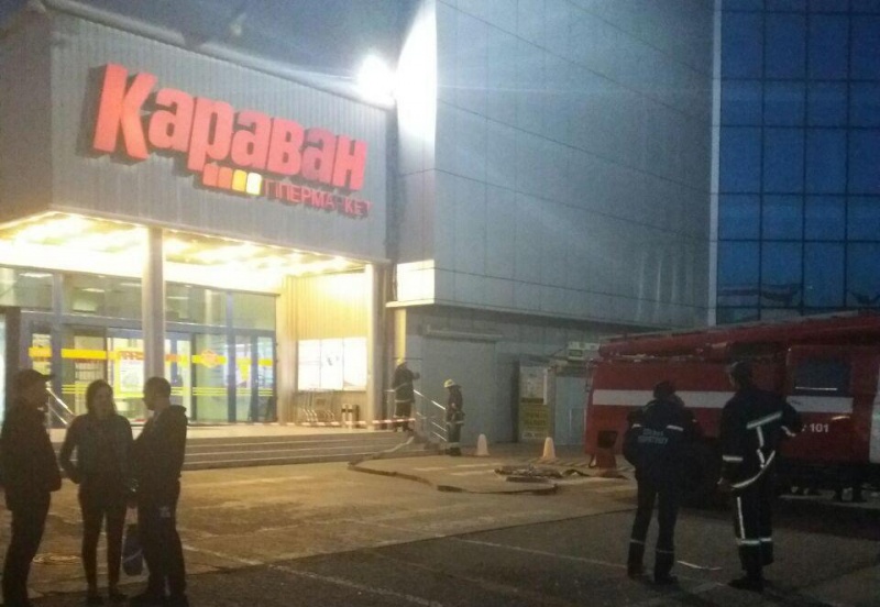 Повідомлення про замінування ТЦ «Караван» у Чернівцях виявилось «жартом»