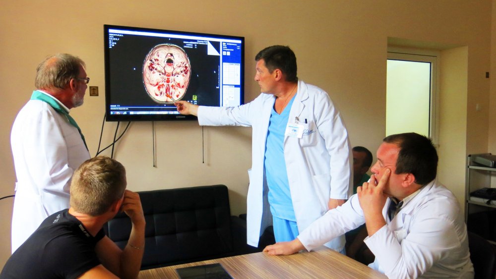 Дитяча лікарня Чернівців отримала нове обладнання від благодійників