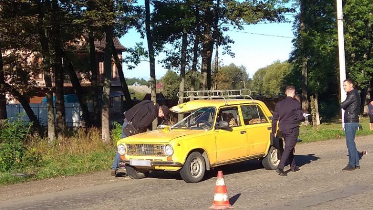 У Чернівецькій області водій легкового авто на смерть збив велосипедиста
