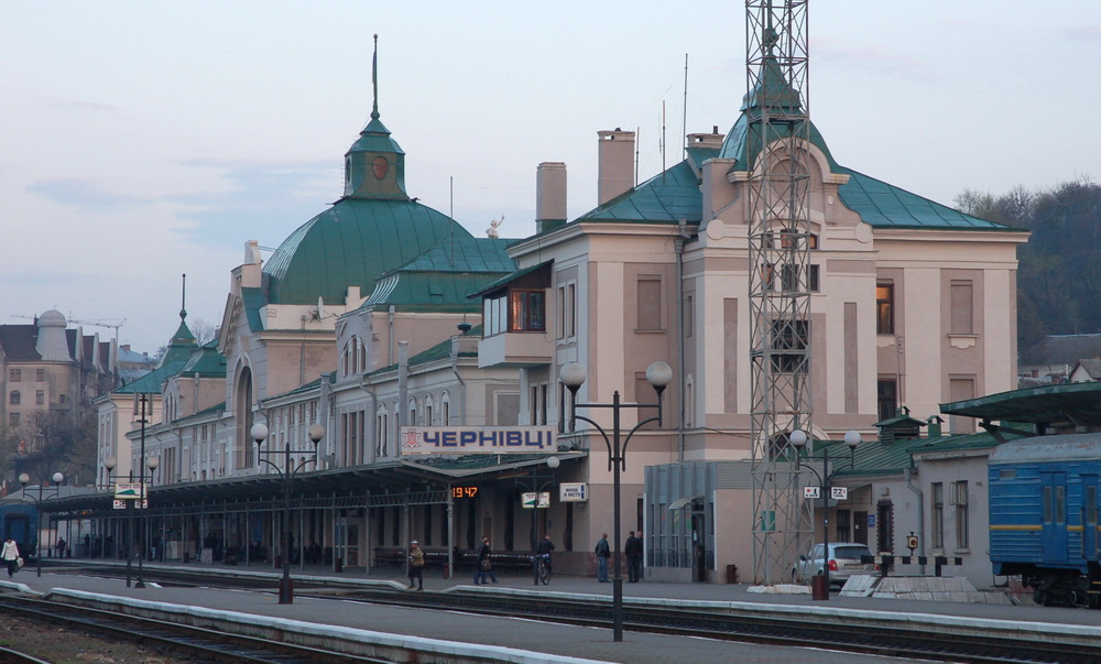 Потяги з Чернівців до Львова не курсуватимуть до 28 жовтня