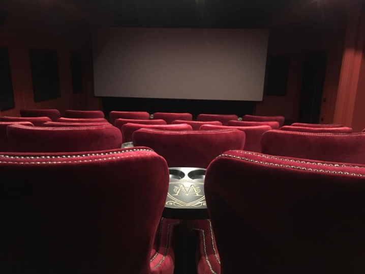VIP-кінотеатр у Чернівцях
