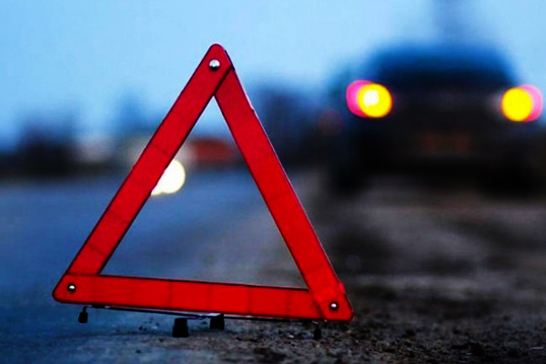 У Чернівецькій області водій ВАЗу на смерть збив пішохода