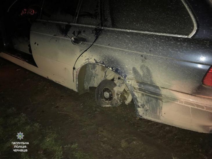 У Чернівцях п’яний водій BMW тікав від поліції на авто з пошкодженим диском без шини (відео)