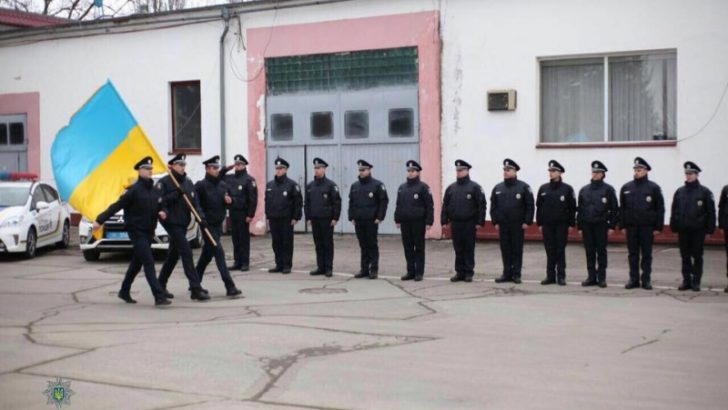 У Чернівцях урочисто склали присягу 15 нових патрульних поліцейських