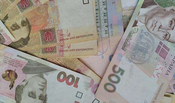 Зарплата на Буковині – одна з найнижчих в Україні у 2017 році