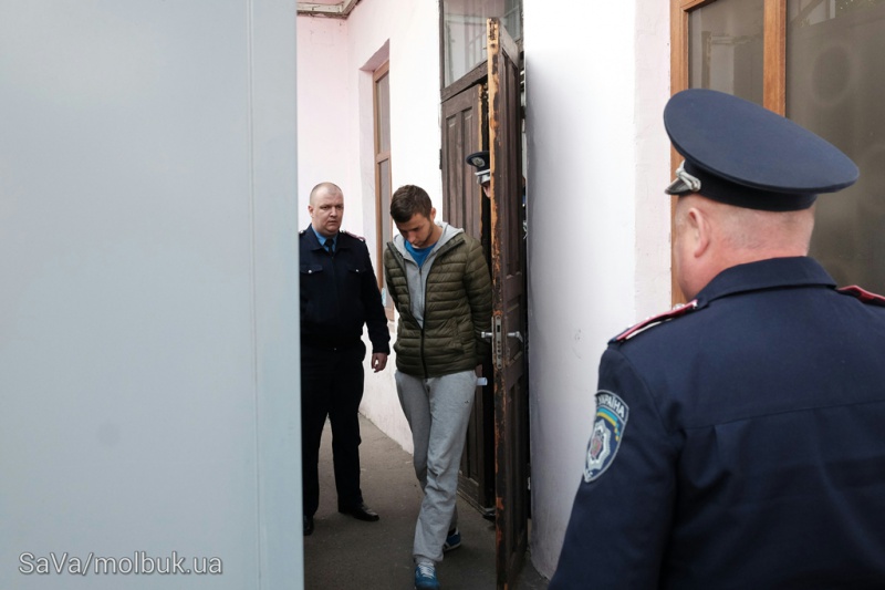 Молодика, котрий на смерть збив комунальника у Чернівцях, ув’язнили на рік