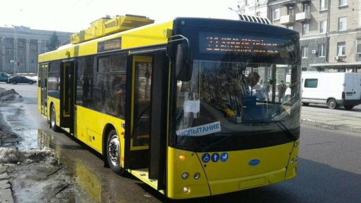 У Дніпрі випробовують нові тролейбуси для Чернівців
