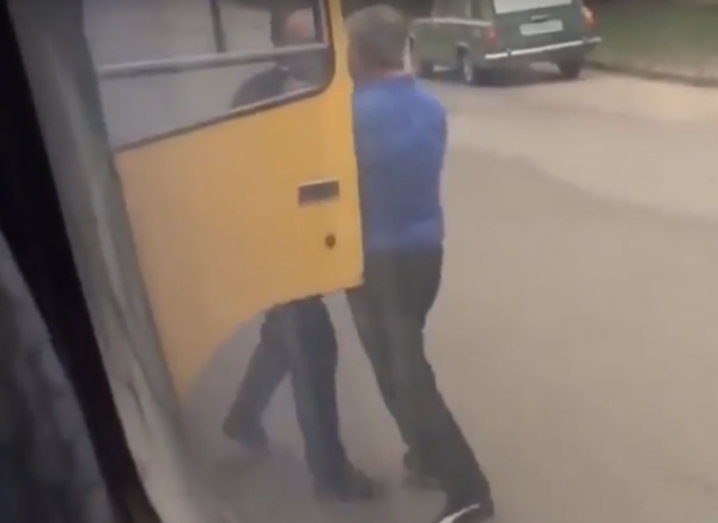 У Чернівцях побилися водії маршруток (відео)