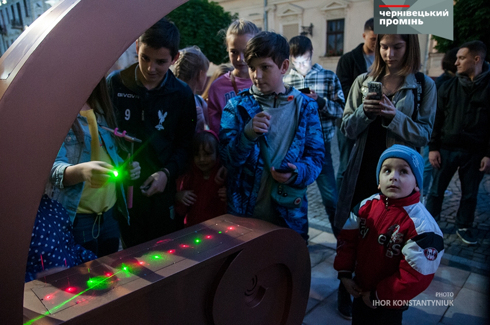 Лазерну арфу на вулиці Кобилянської можна побачити онлайн