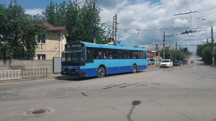 У Чернівцях через ремонт дороги не курсуватиме тролейбус