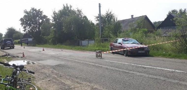 ДТП на Буковині: 15-річний хлопець помер кареті "швидкої". Люди вчинили самосуд над водієм