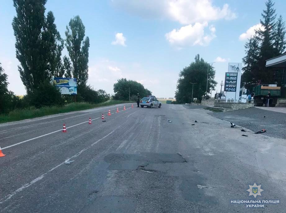 ДТП на Буковині: загинув мотоцикліст, 18-річна дівчина у лікарні
