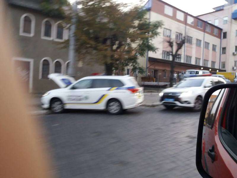 У Чернівцях ДТП за участі авто патрульної поліції
