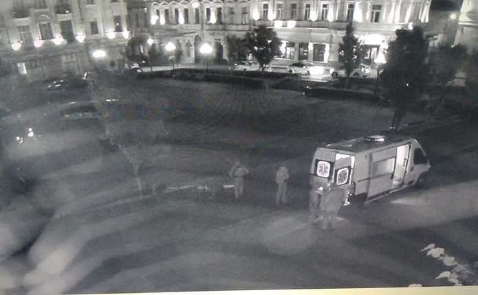 Подробиці стрілянини на площі Філармонії у Чернівцях