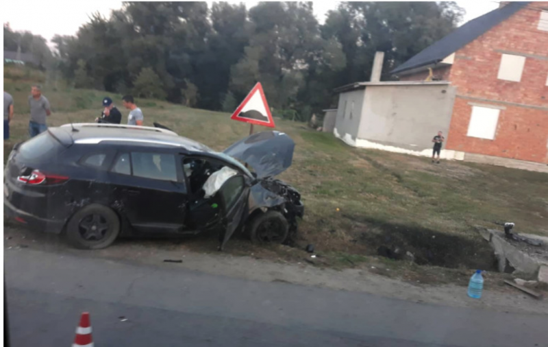 ДТП на Буковині: водій втратив свідомість та врізався у бетонний місток