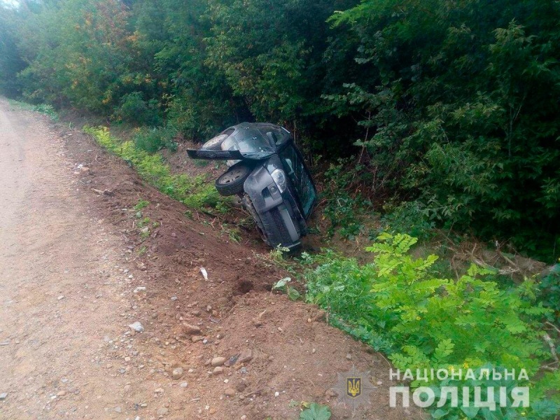 Водійка не впоралася з кермуванням: поблизу Хотина сталася смертельна ДТП