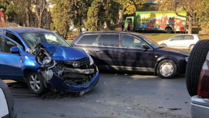 У Чернівцях водійка врізалась у джип під час стріму в Instagram (фото, відео)